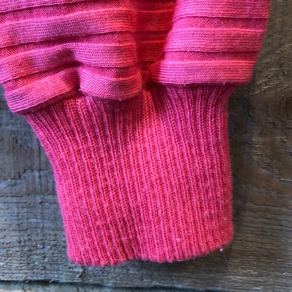 Vintage | Wool Blend Coral Floral Details Cardigan - Picture 12 of 12